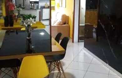 Imagem: O apartamento possui 3 Dormitórios, 1 Banheiro, 150m² de Área