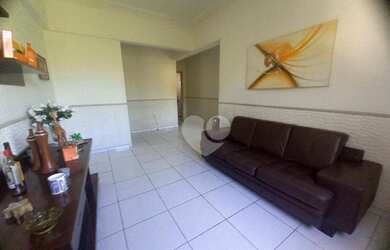 Imagem: O apartamento possui 2 Dormitórios, 2 Banheiros e 65m² de