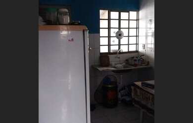 Imagem 2: Troca se ou vende se uma casa no município de Rio preto da eva por uma...