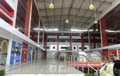 Imagem: O depósito possui 5 Vagas na garagem, 55m² de Área e está