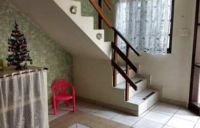 Imagem: A pousada chalé possui 2 Dormitórios, 1 Vaga na garagem e