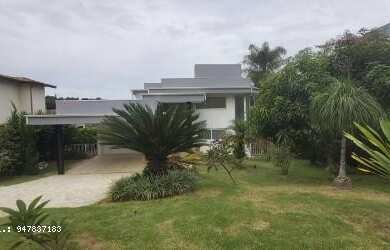 Imagem: A casa em condomínio possui 3 Dormitórios, 4 Banheiros, 5