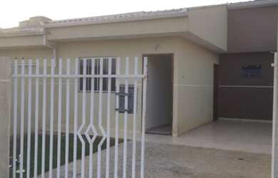 Imagem: A casa possui 2 Dormitórios, 1 Banheiro, 1 Vaga na garagem