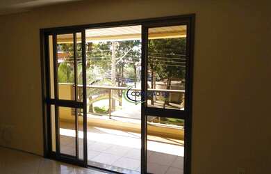 Imagem: O apartamento possui 4 Dormitórios, 3 Banheiros, 2 Vagas na