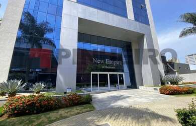 Imagem: O depósito possui 5 Vagas na garagem e 450m² de Área e está