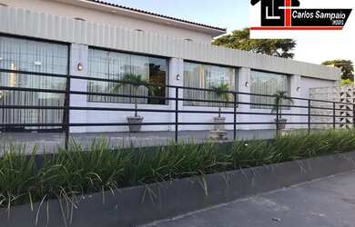 Imagem: A casa possui 5 Dormitórios, 4 Banheiros, 220m² de Área e