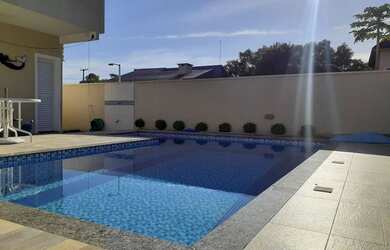 Imagem: A casa em condomínio possui 4 Dormitórios, 4 Banheiros, 3