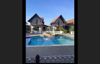 Imagem: A casa em condomínio possui 3 Dormitórios, 2 Banheiros, 2