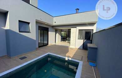 Imagem: A casa em condomínio possui 3 Dormitórios, 3 Banheiros, 4