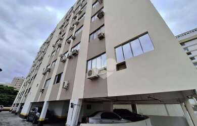 Imagem: O depósito possui 1 Vaga na garagem, 33m² de Área e está