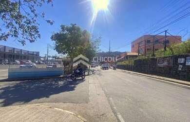 Imagem: O terreno possui 744m² de Área e está localizado em Centro