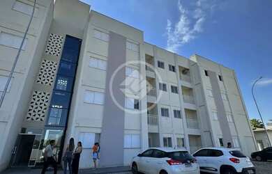 Imagem: O apartamento possui 2 Dormitórios, 1 Banheiro, 2 Vagas na