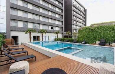 Imagem: O apartamento possui 1 Dormitório, 1 Banheiro, 1 Vaga na garagem