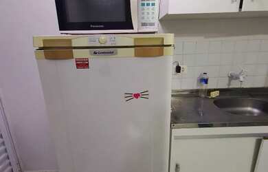 Imagem: A kitnet possui 1 Dormitório, 1 Banheiro e Imóvel mobiliado