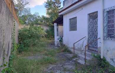 Imagem: O terreno possui 800m² de Área e está localizado em Realengo