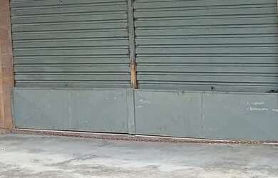 Imagem: O depósito possui 5 Vagas na garagem, 280m² de Área e está