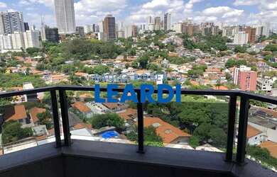 Imagem: O apartamento possui 4 Dormitórios, 5 Banheiros, 4 Vagas na