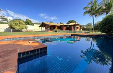 Imagem 1: Casa no condomínio Shangri-lá para venda