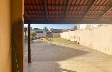 Imagem: A casa em condomínio possui 3 Dormitórios, 2 Banheiros, 2