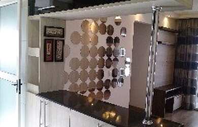 Imagem: O apartamento possui 3 Dormitórios, 1 Banheiro, 1 Vaga na garagem