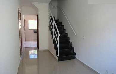 Imagem: A casa possui 2 Dormitórios, 2 Banheiros, 1 Vaga na garagem