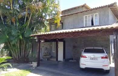 Imagem: A casa possui 5 Dormitórios, 5 Banheiros, 2 Vagas na garagem