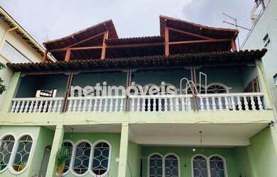 Imagem: O depósito possui 5 Vagas na garagem e 240m² de Área e está