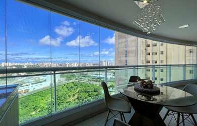 Imagem: O apartamento possui 3 Dormitórios, 3 Banheiros, 2 Vagas na