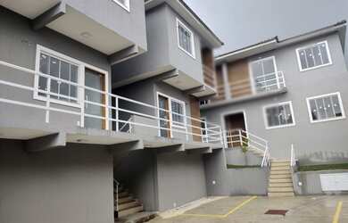 Imagem: A casa em condomínio possui 2 Dormitórios, 3 Banheiros, 1