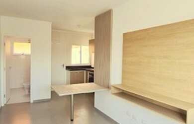 Imagem: A casa possui 2 Dormitórios, 1 Banheiro, 1 Vaga na garagem