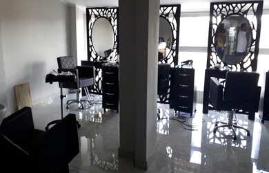 Imagem: A casa possui 4 Dormitórios, 2 Banheiros, 228m² de Área e