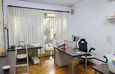 Imagem: O depósito possui 2 Vagas na garagem e 132m² de Área e está