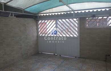 Imagem: A casa possui 3 Dormitórios, 2 Banheiros, 2 Vagas na garagem