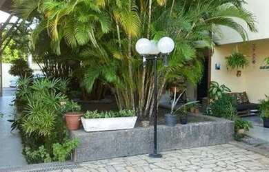 Imagem: A casa possui 2 Dormitórios, 3 Banheiros, 1 Vaga na garagem