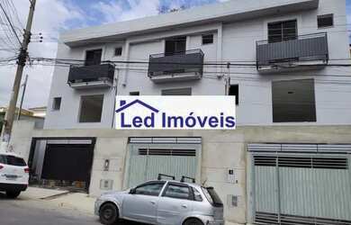 Imagem: A casa possui 3 Dormitórios, 2 Banheiros, 3 Vagas na garagem