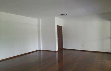 Imagem 6: Apartamento para venda tem 200 metros quadrados com 4 quartos