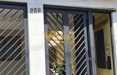 Imagem: O apartamento possui 3 Dormitórios, 1 Banheiro, 1 Vaga na garagem