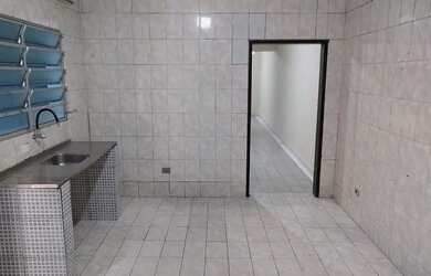 Imagem: A casa possui 1 Dormitório, 1 Banheiro e está localizado