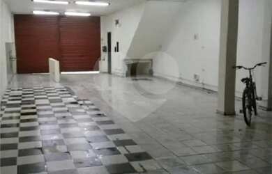 Imagem: O depósito possui 567m² de Área e está localizado em Santa