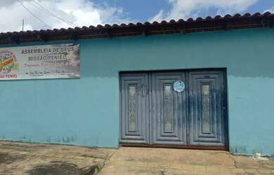 Imagem: A casa possui 2 Dormitórios, 1 Banheiro, 2 Vagas na garagem