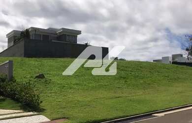 Imagem: O terreno à venda possui 1055m² de Área e está localizado