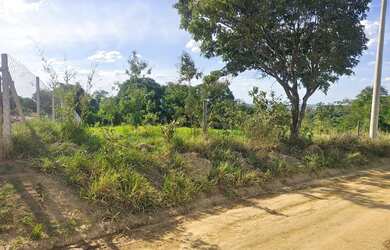 Imagem: A chácara possui 1.000m² de Área e está localizado em Sarapuí