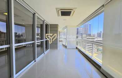 Imagem: O apartamento possui 3 Dormitórios, 5 Banheiros, 4 Vagas na