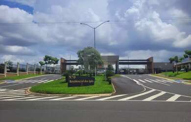 Imagem: A casa em condomínio à venda possui 4 Dormitórios, 5 Banheiros