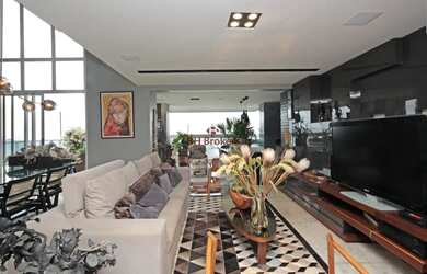 Imagem: O apartamento possui 4 Dormitórios, 3 Banheiros, 4 Vagas na