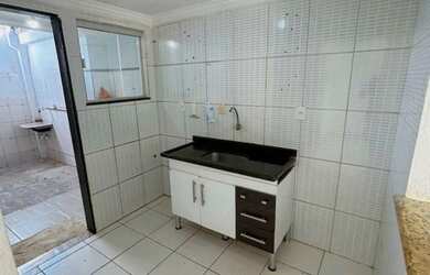 Imagem 7: Linda Casa Tipo Village dentro de Condomínio Fechado 2/4 Duas Suítes Completas Abrantes