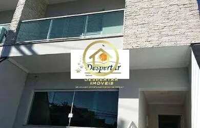 Imagem: A casa possui 3 Dormitórios, 3 Banheiros, 5 Vagas na garagem