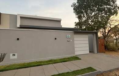 Imagem 2: Vendo casa na 1404 sul ?