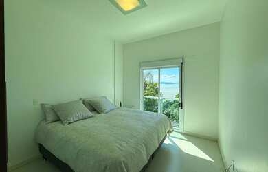 Imagem 14: Imóvel para venda possui 188 metros quadrados com 4 quartos em Cacupé...