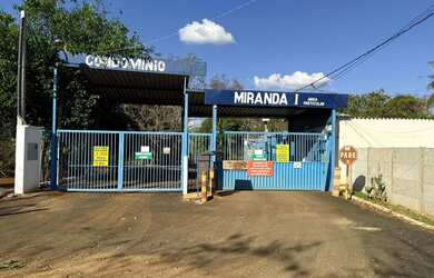 Imagem: A chácara possui 1800m² de Área, Churrasqueira e Área de